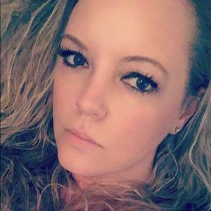 Meet your Posher, Carrie